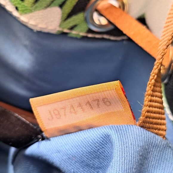 Dooney & Bourke Daffodil Tassel Drawstring Bucket Bag Purse Floral Leather Trim - Picture 12 of 13